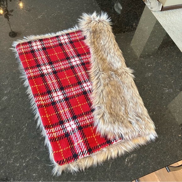 New Pottery Barn Nottingham Plaid Faux Fur Back Pillow Cover, Red Plaid Knit - Picture 3 of 15